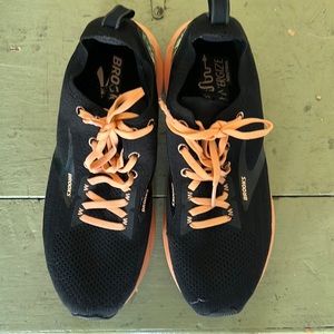 BROOKS Levitate 3 Running Shoes